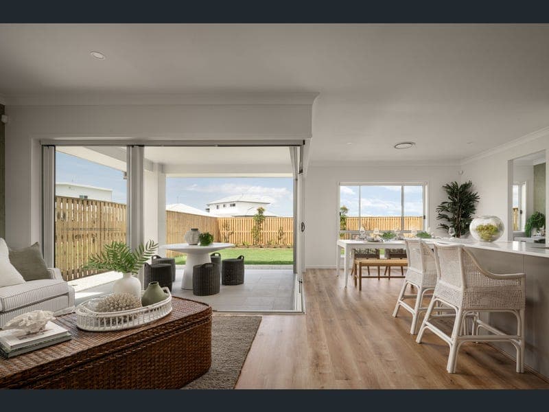 68 Railway Terrace, Sherwood — photo 1 of 5