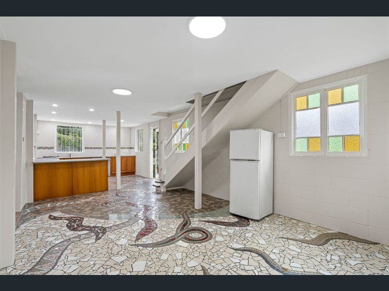 6 Brisbane Road, East Ipswich — photo 1 of 5