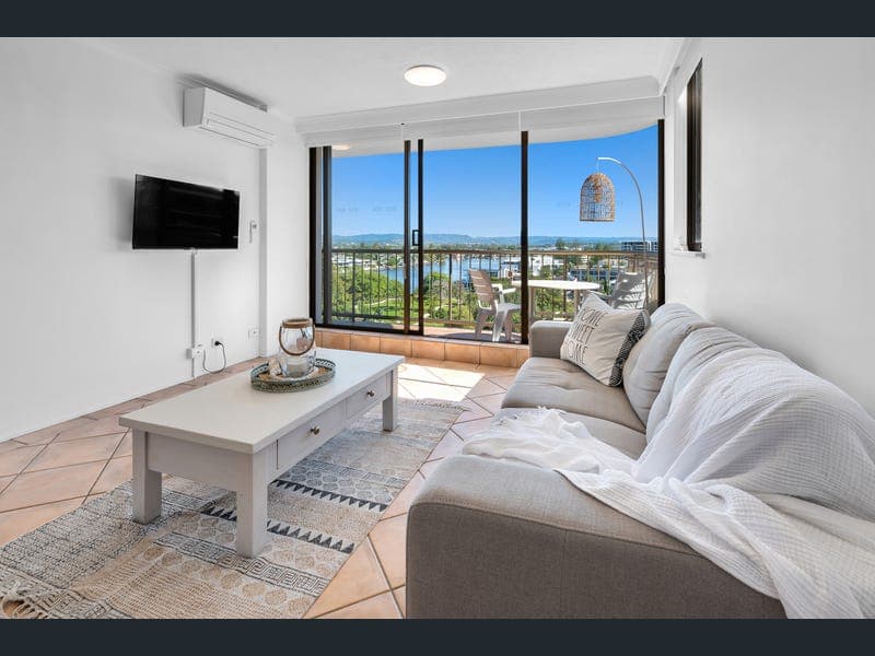 34/43 Enderley Avenue, Surfers Paradise — photo 1 of 5