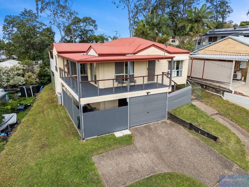 8 Bingo Street, Holmview — photo 1 of 5