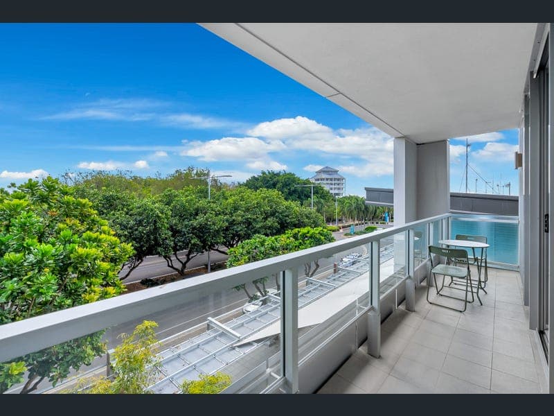 328/1 Marlin Parade, Cairns City — photo 1 of 5