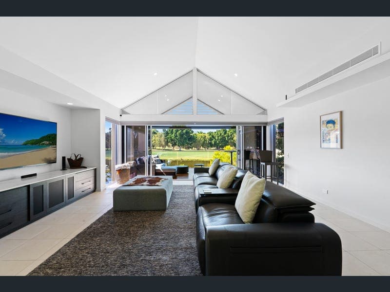 819 Legend Trail, Robina — photo 1 of 5