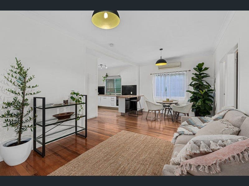 22 Bennetts Road, Camp Hill — photo 1 of 5