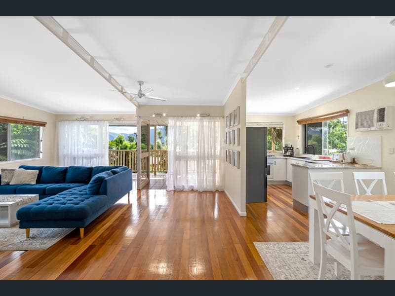 116 Petersen Street, Freshwater — photo 1 of 5