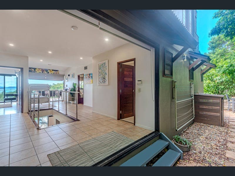 Sovereign Place/3 Marina Drive, Hamilton Island — photo 1 of 5