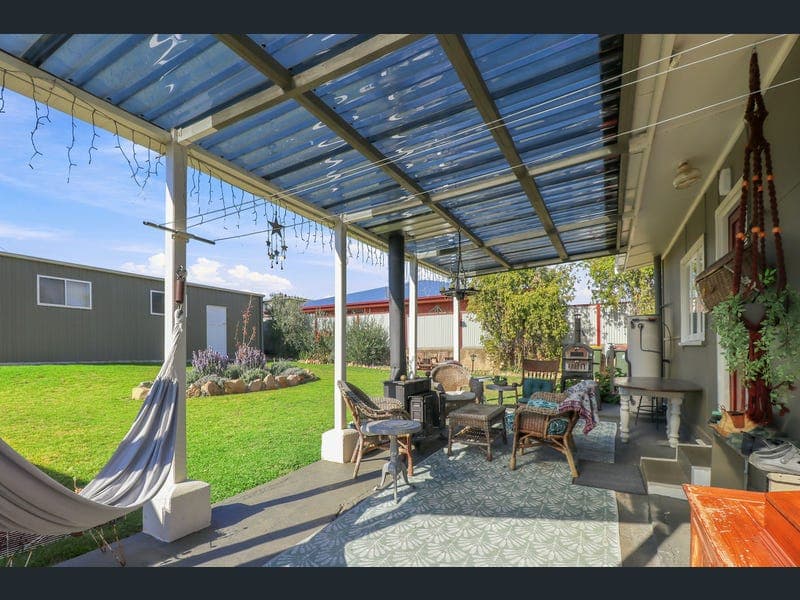 3 Petzler Lane, Stanthorpe — photo 1 of 5