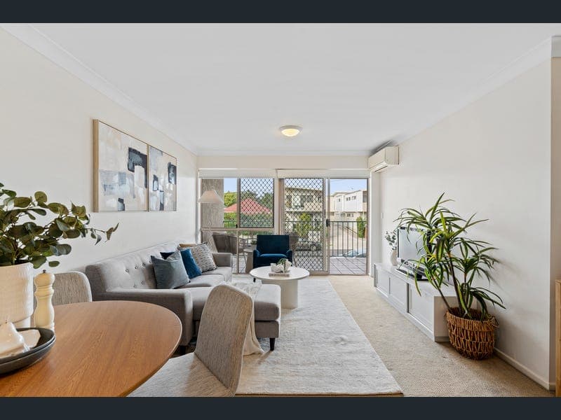5/11 Eversley Terrace, Yeronga — photo 1 of 5