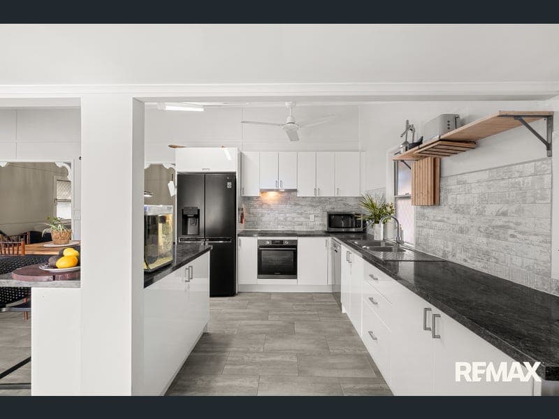 9 Stanley Street, Nambour — photo 1 of 5