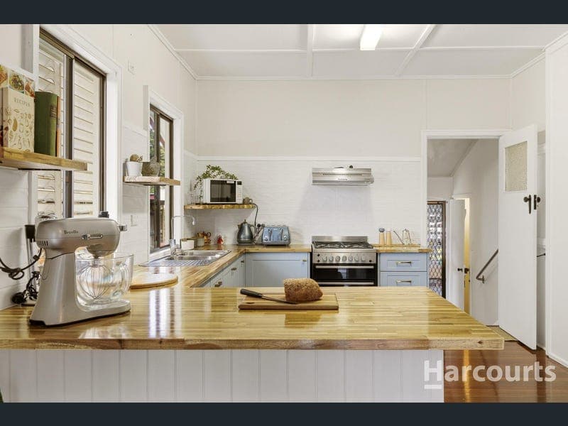 14 Robinson Street, Maryborough — photo 1 of 5