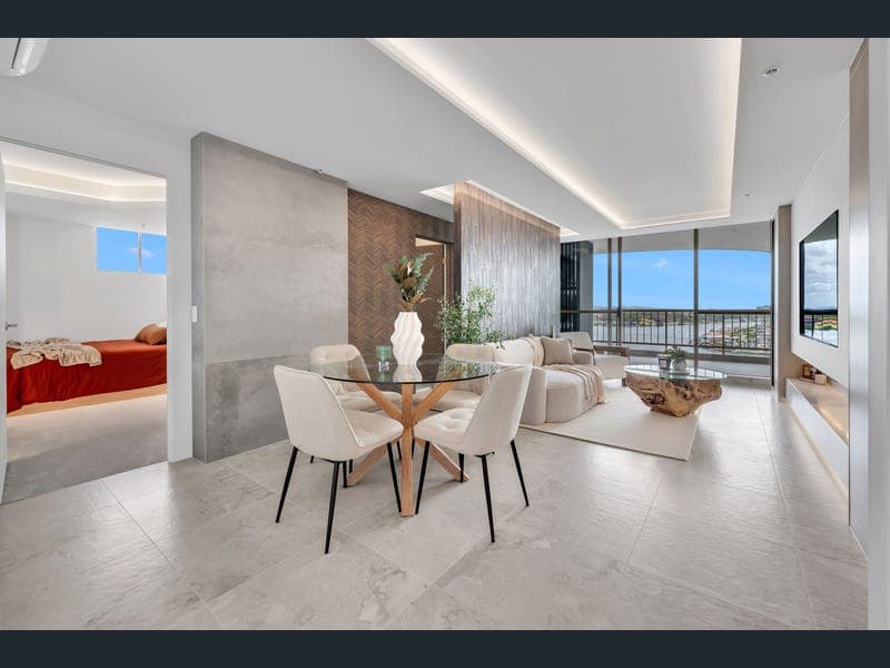 1601/3 River Drive, Surfers Paradise — photo 1 of 5