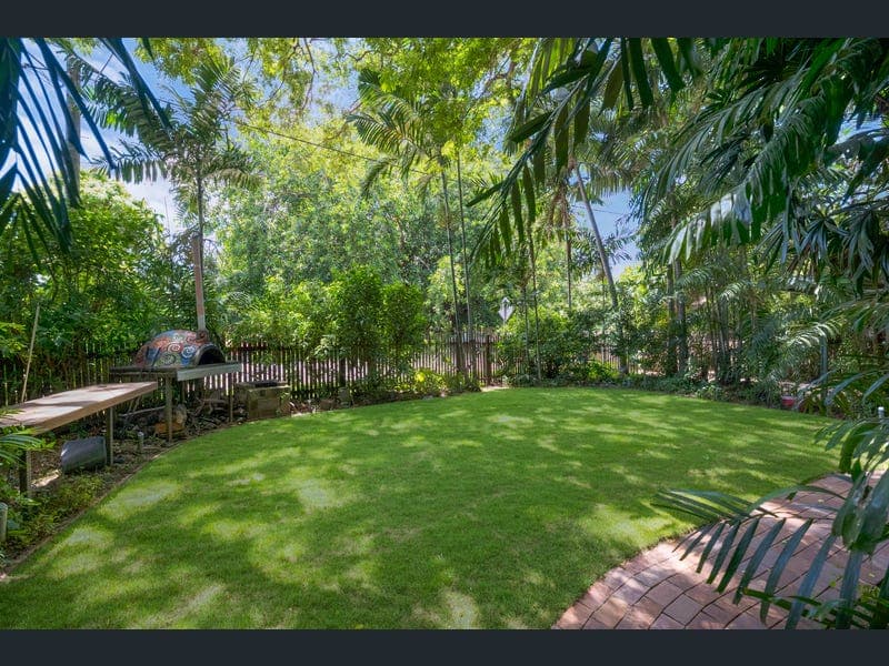 8 Wellington Street, Mundingburra — photo 1 of 5