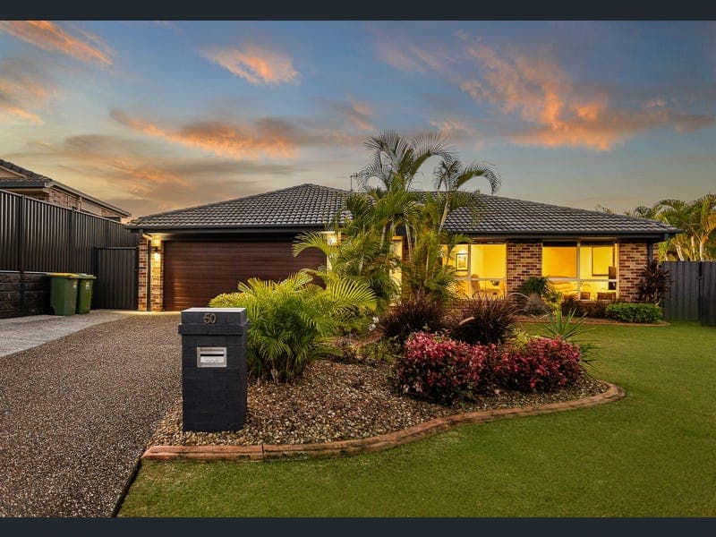 50 Burke Cres, Mudgeeraba — photo 1 of 5