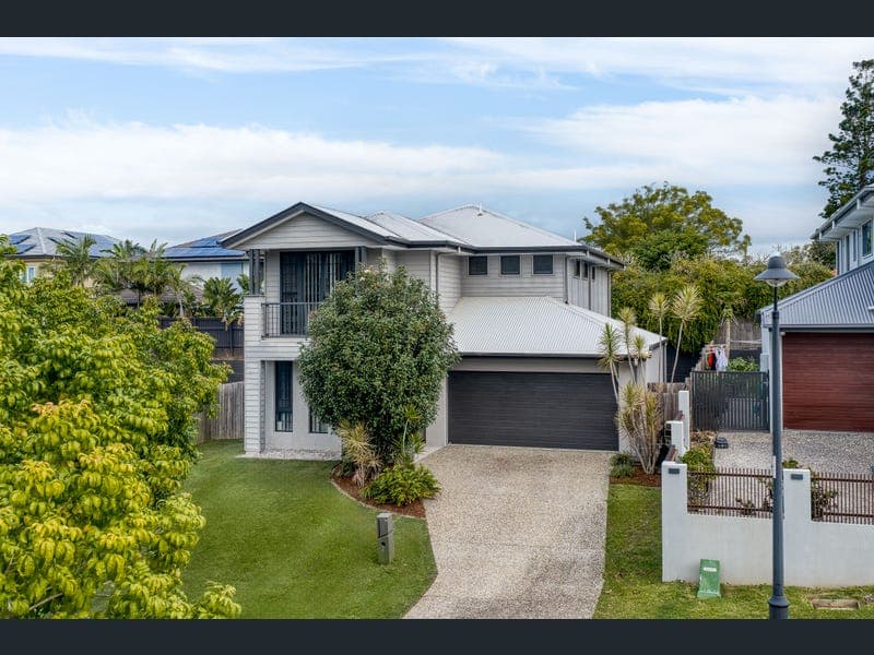 7 Majestic Street, Bridgeman Downs — photo 1 of 5