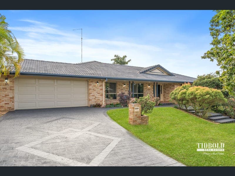 1 Lowe Circuit, Redland Bay — photo 1 of 5