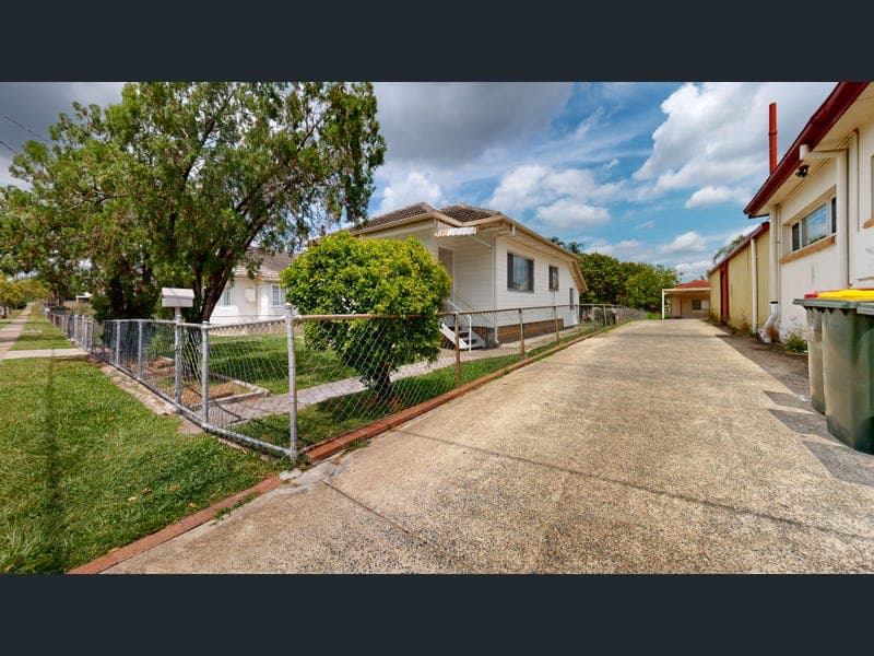 50 Darra Station Road — photo 1 of 5