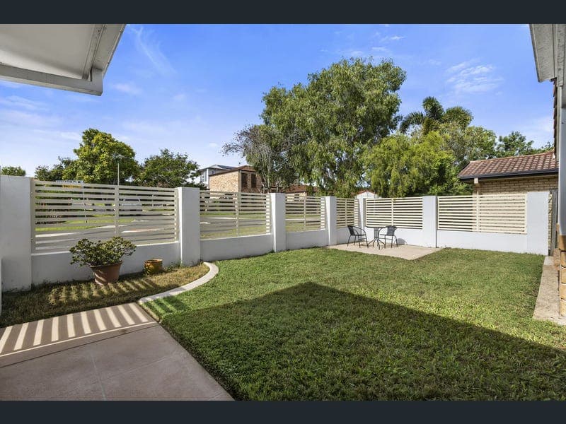2 Eggleton Place, Wakerley — photo 1 of 5