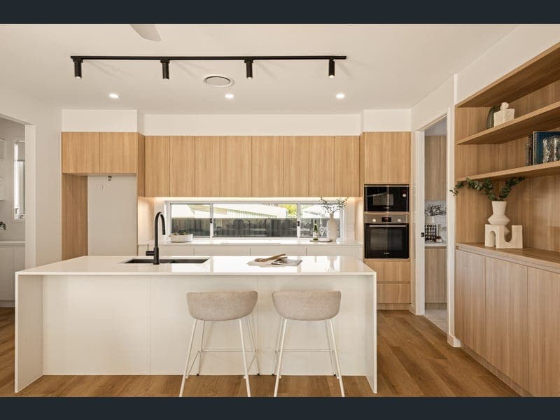15 Blackwood Road, Geebung — photo 1 of 5