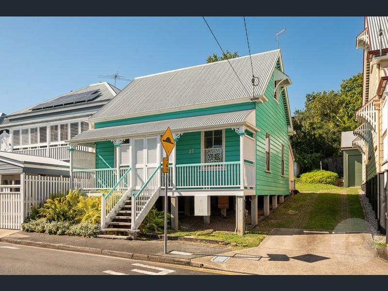 27 Rosa Street, Spring Hill — photo 1 of 5