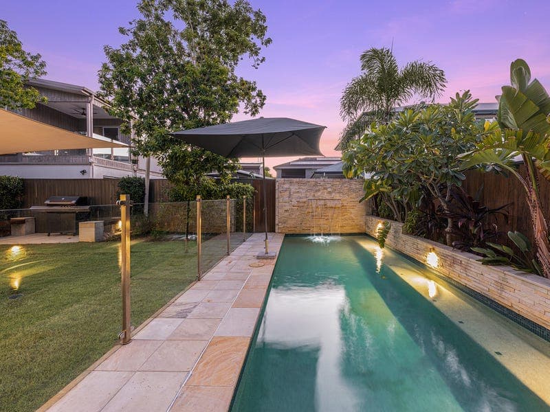 19 Condamine Drive, Sinnamon Park — photo 1 of 5