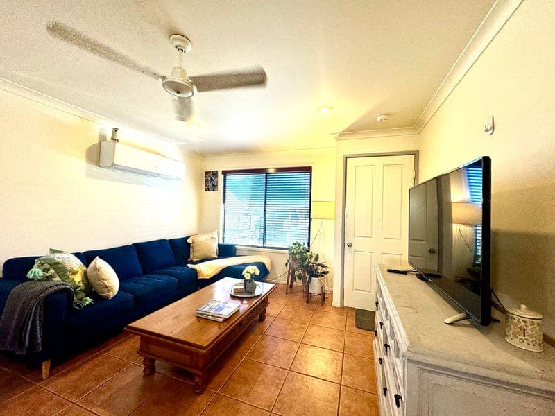 2/37 SAVANNAH Drive, Moranbah — photo 1 of 5