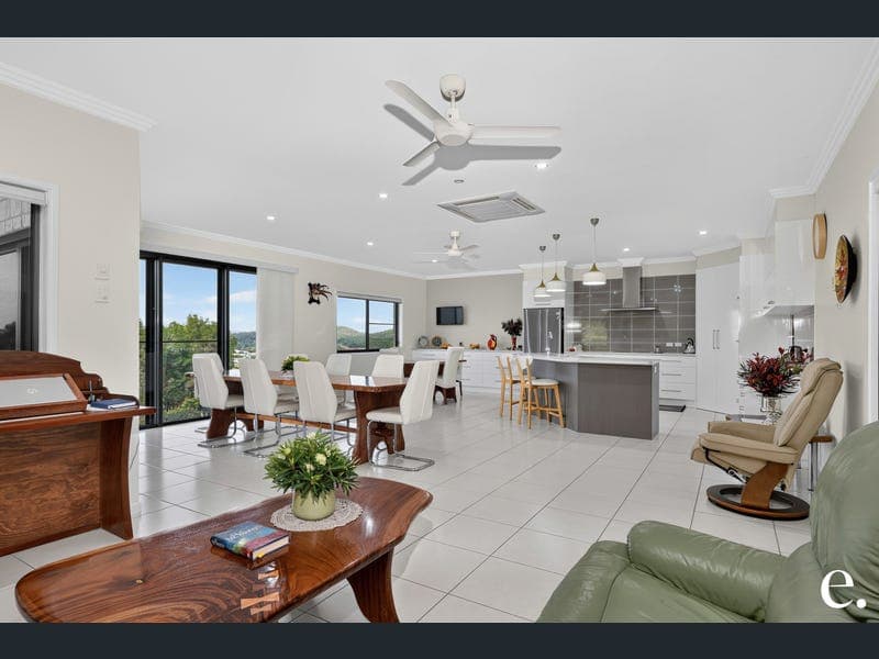 5 Ridgeline Drive, Tanby — photo 1 of 5