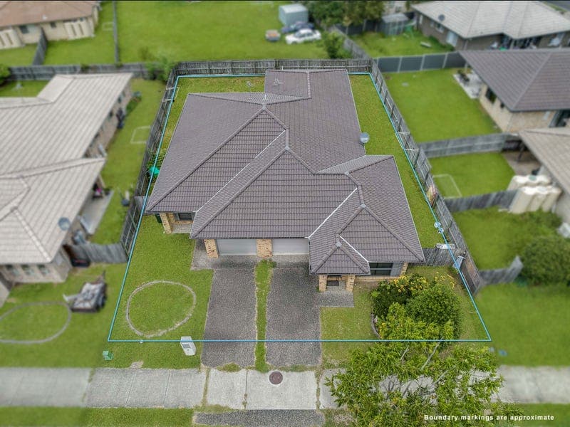 1/57 Piggott Road, Bellmere — photo 1 of 5