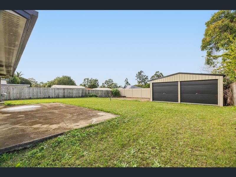 40 Claverton Drive, Deception Bay — photo 1 of 5