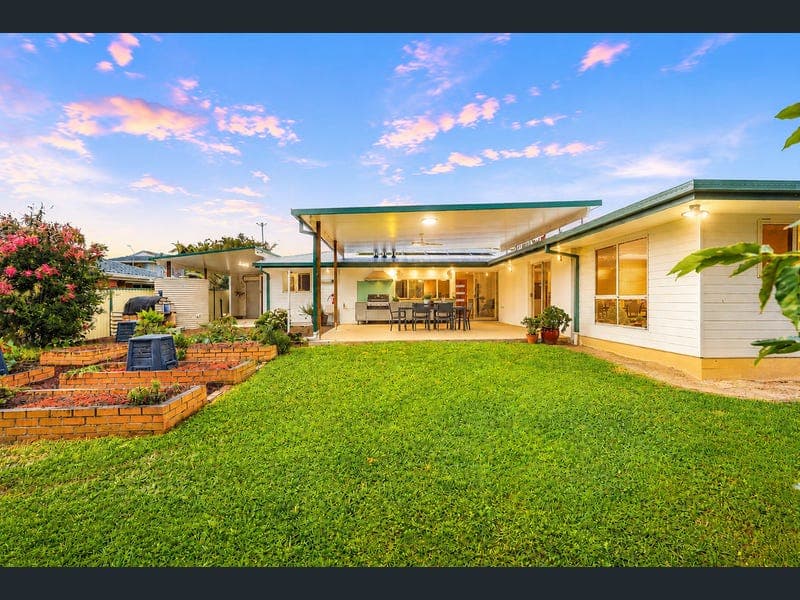 106 Goorari Street, Eight Mile Plains — photo 1 of 5