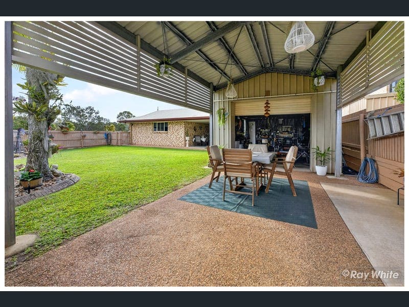 34 Clayton Road, Lammermoor — photo 1 of 5