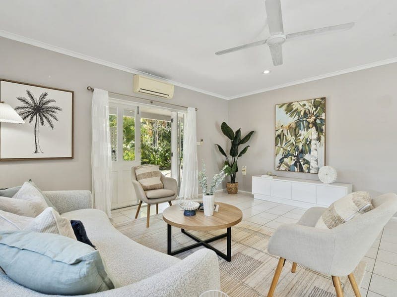 17 Strombus Avenue, Trinity Beach — photo 1 of 5