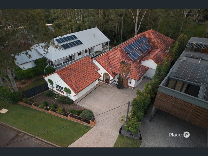 52 Solar Street, Coorparoo — photo 1 of 5