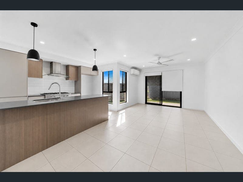 2 Pierro Place, Logan Reserve — photo 1 of 5