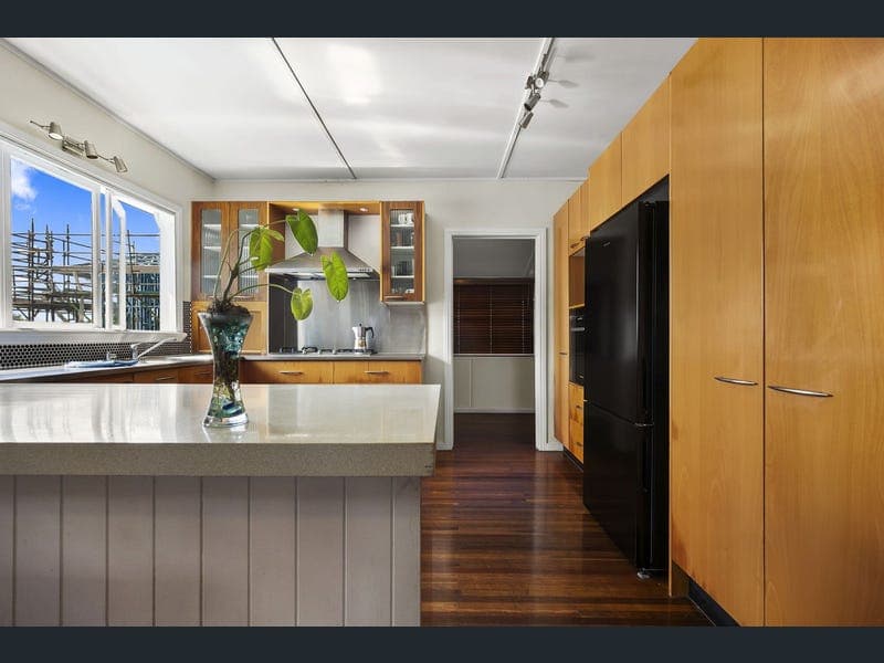 46 Thorne Street, Carina — photo 1 of 5