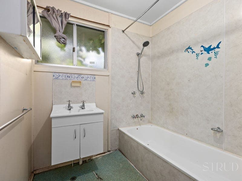 4 Ursa Street, Inala — photo 1 of 5