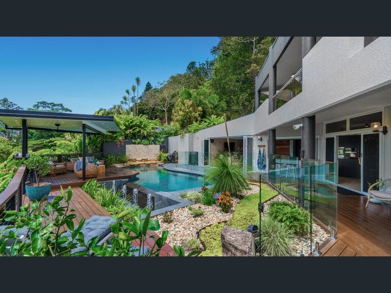 114A Hillview Crescent, Whitfield — photo 1 of 5