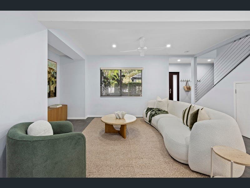 15 Edgehill Street, Nathan — photo 1 of 5