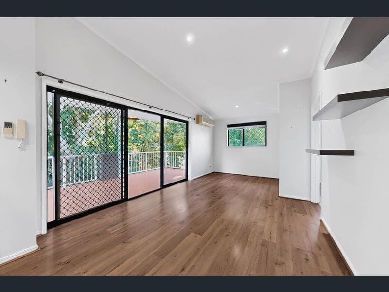 13/27 Campbell Street, Toowong — photo 1 of 5