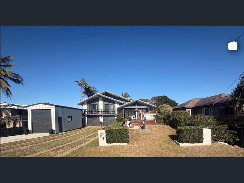 91 Sea Esplanade, Burnett Heads — photo 1 of 5