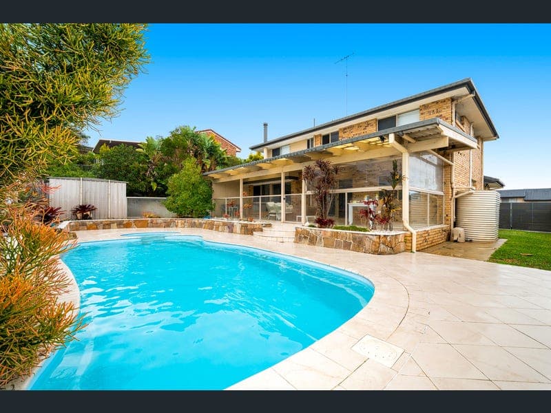 16 Monnow Place, Carina — photo 1 of 5