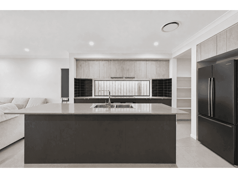 51 Shadforth Street, Burpengary East — photo 1 of 5