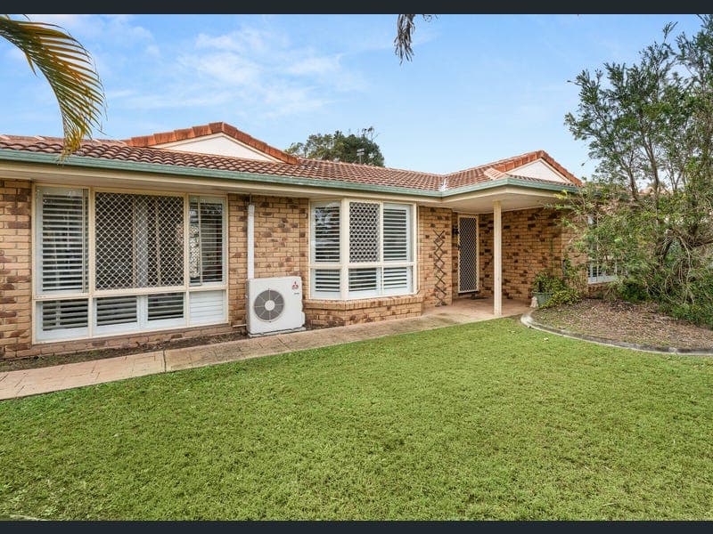27 Thornbill Drive, Eli Waters — photo 1 of 5