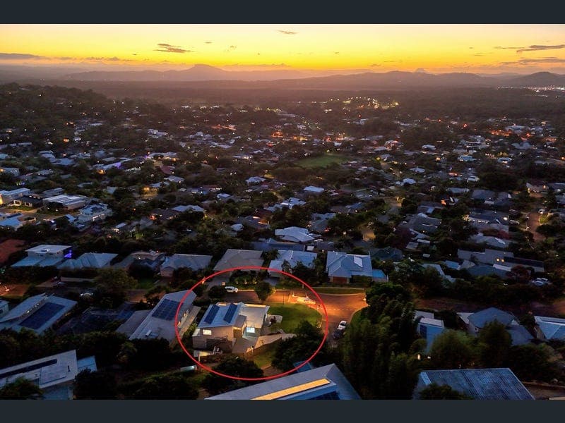 25 Avalon Street, Coolum Beach — photo 1 of 5