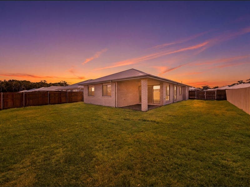 15 Monarch Street, Wondunna — photo 1 of 5