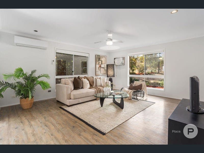 17 Stieler Drive, Plainland — photo 1 of 5