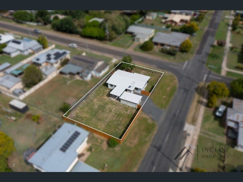 35 Thomas Street, Laidley — photo 1 of 5
