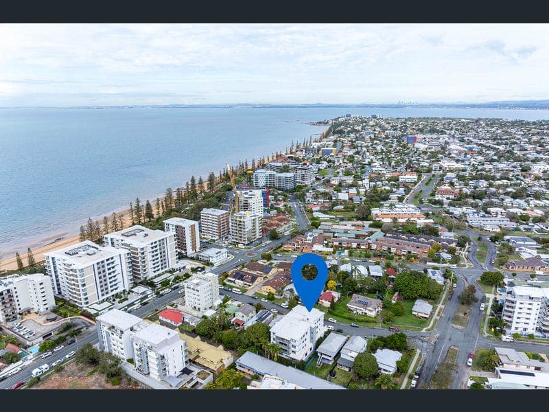 8/12 Louis Street, Redcliffe — photo 1 of 5