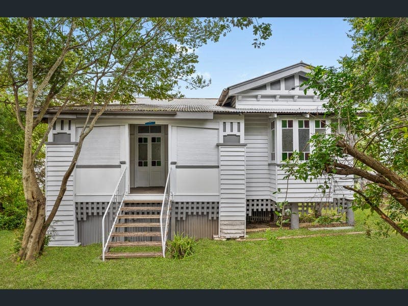 79 Pine Street, North Ipswich — photo 1 of 5