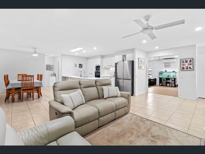 13 Heights Road, Beerwah — photo 1 of 5