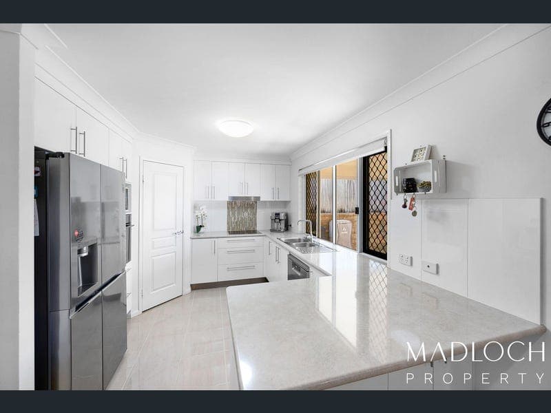 37 Koowin Drive, Kirkwood — photo 1 of 5