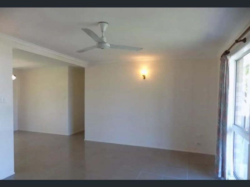 43 Celeber Drive, Beaconsfield — photo 1 of 5